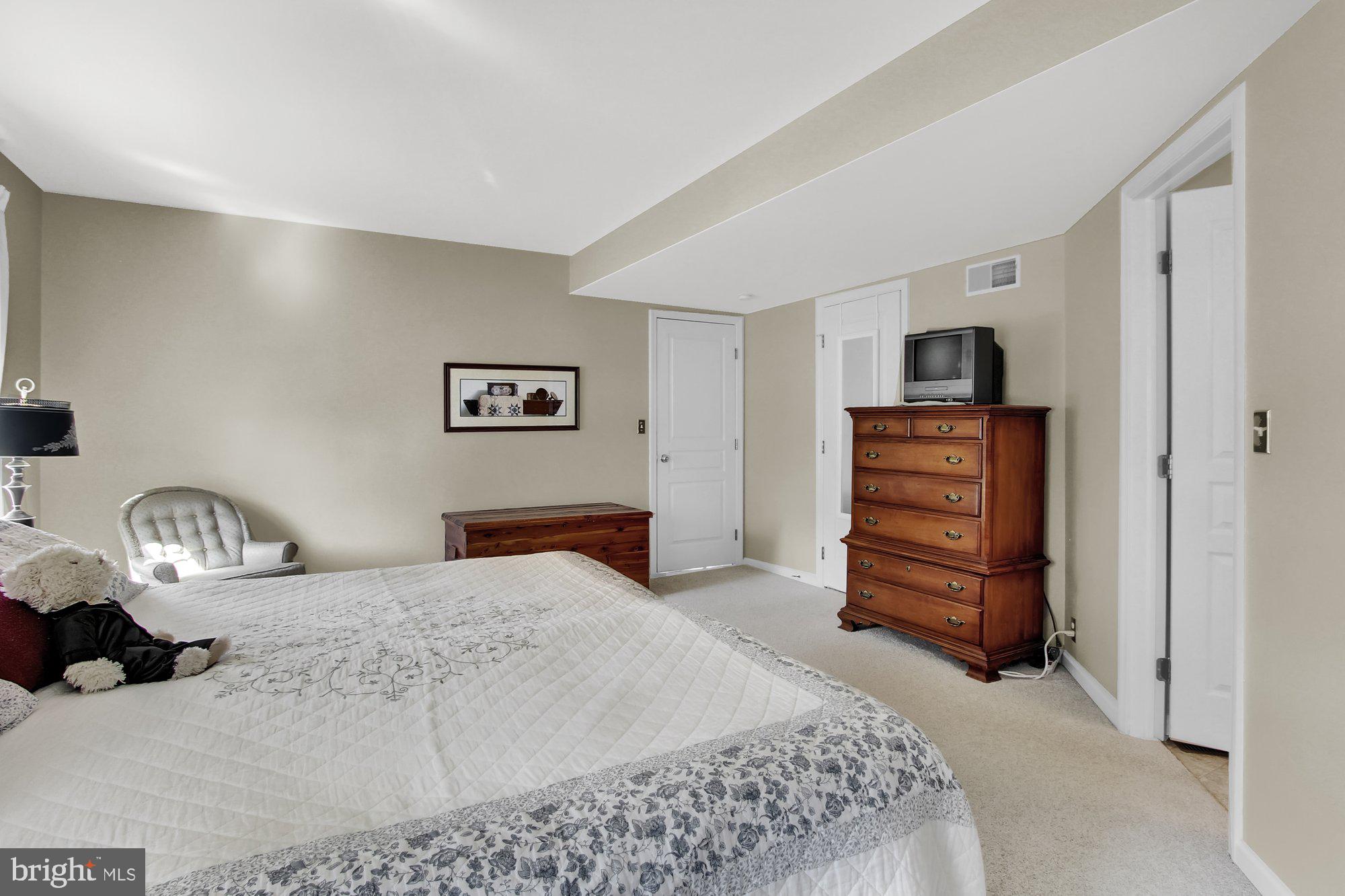 2928 Duffield Lane Reading, PA 19608 - Photo 14 of 34 Gallery Image 14