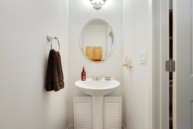 1328 West Fillmore Street, Unit B Chicago, IL 60607 - Photo 14 of 30