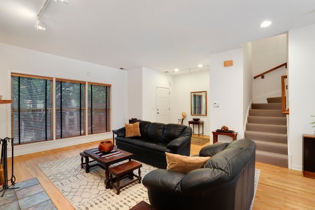 1328 West Fillmore Street, Unit B Chicago, IL 60607 - Photo 7 of 30