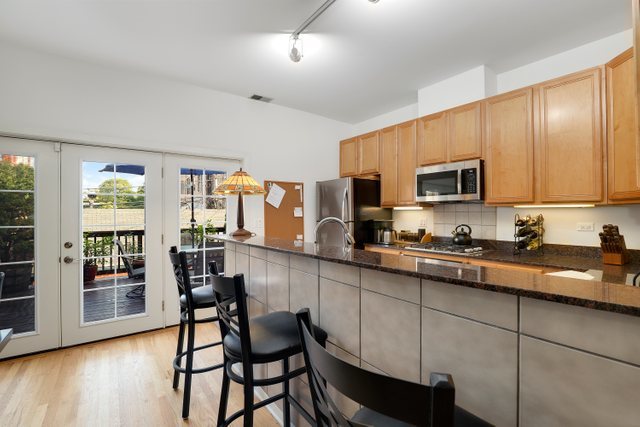 1328 West Fillmore Street, Unit B Chicago, IL 60607 - Photo 9 of 30