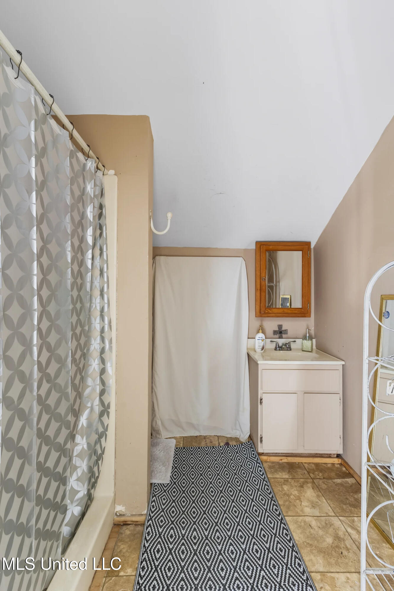 620 Shady Grove Moss Road Laurel, MS 39443 - Photo 19 of 26 620_Shady_Grove_Rd-52