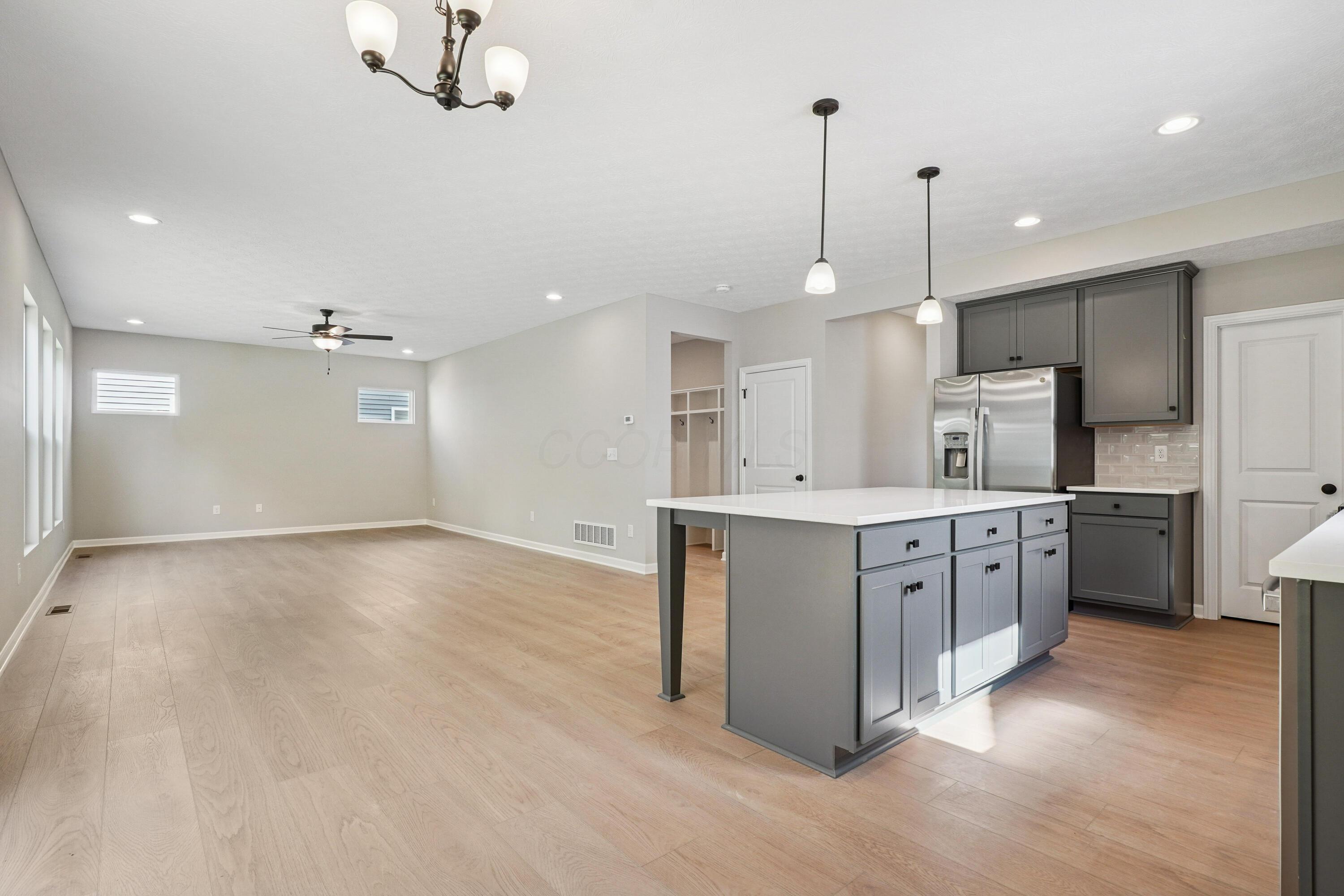 275 Olympic Loop Commercial Point, OH 43116 - Photo 14 of 51 Breakfast Area