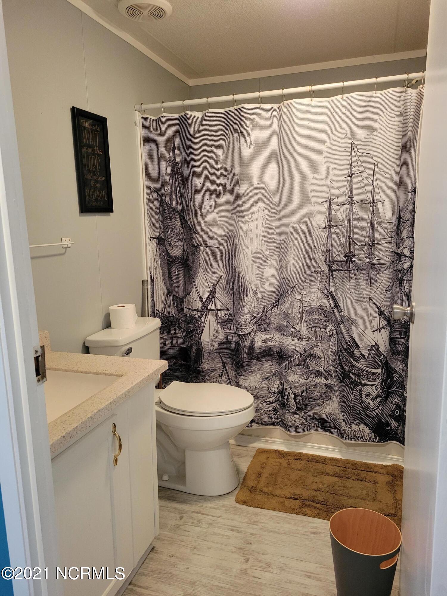 657 Straits Road Gloucester, NC 28528 - Photo 23 of 30 Hall Bath