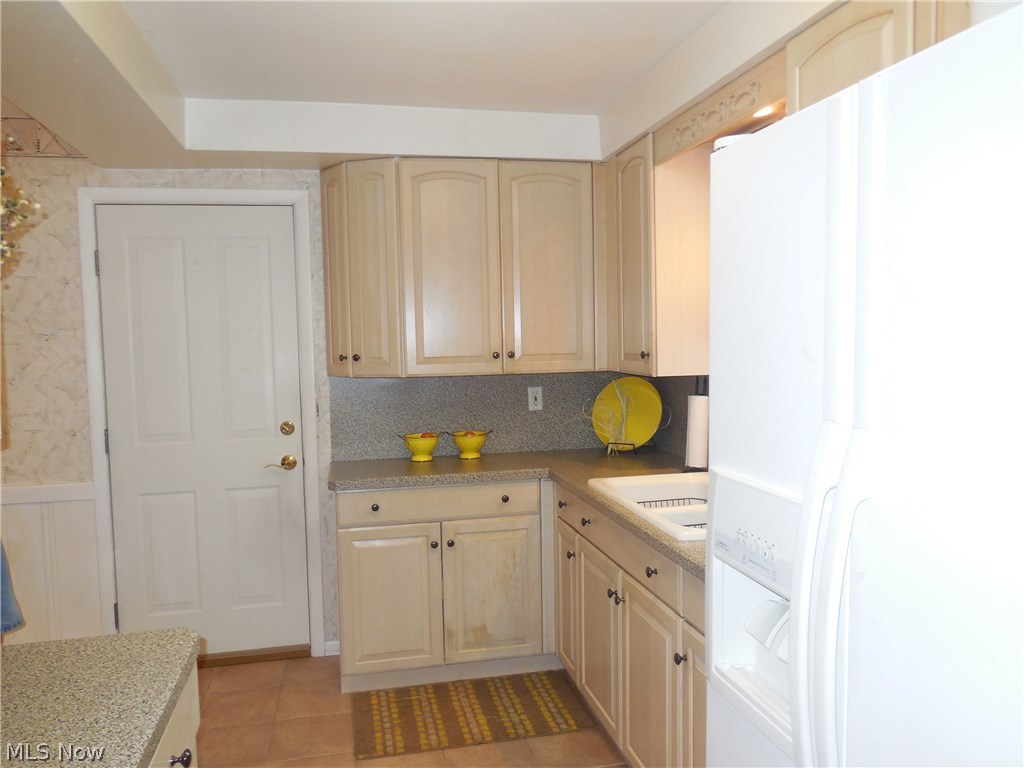 1271 Roland Road Lyndhurst, OH 44124 - Photo 11 of 27 Another view of Kitchen prep area.