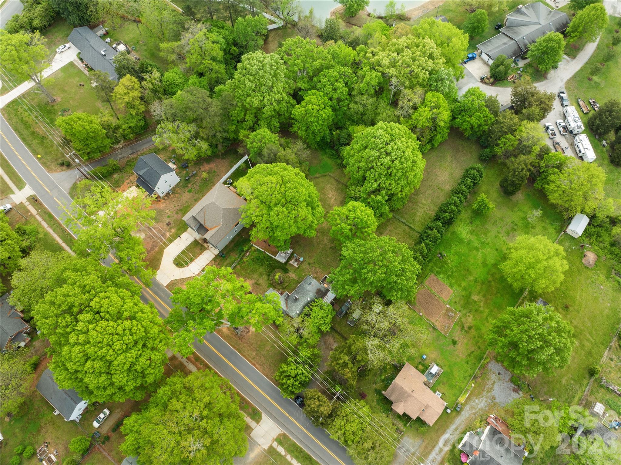 8035 Pleasant Grove Road Charlotte, NC 28216 - Photo 9 of 27 Gallery Image 9