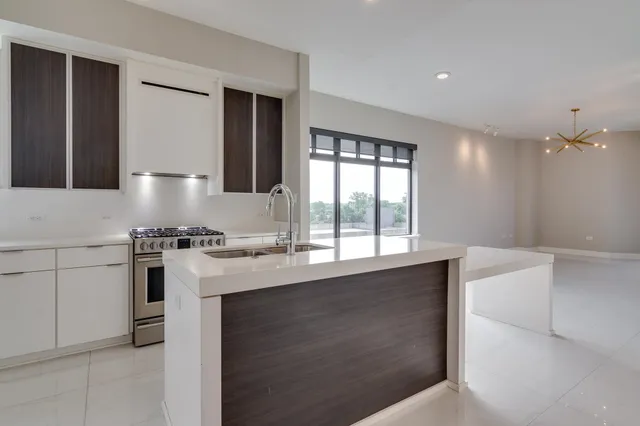 $399,000 | 717 Riverside Drive, Unit 401, Memphis, TN 38103