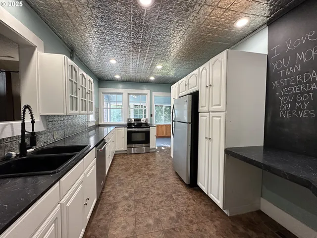 $379,000 | 212 Northwest Bridge Street, John Day, OR 97845