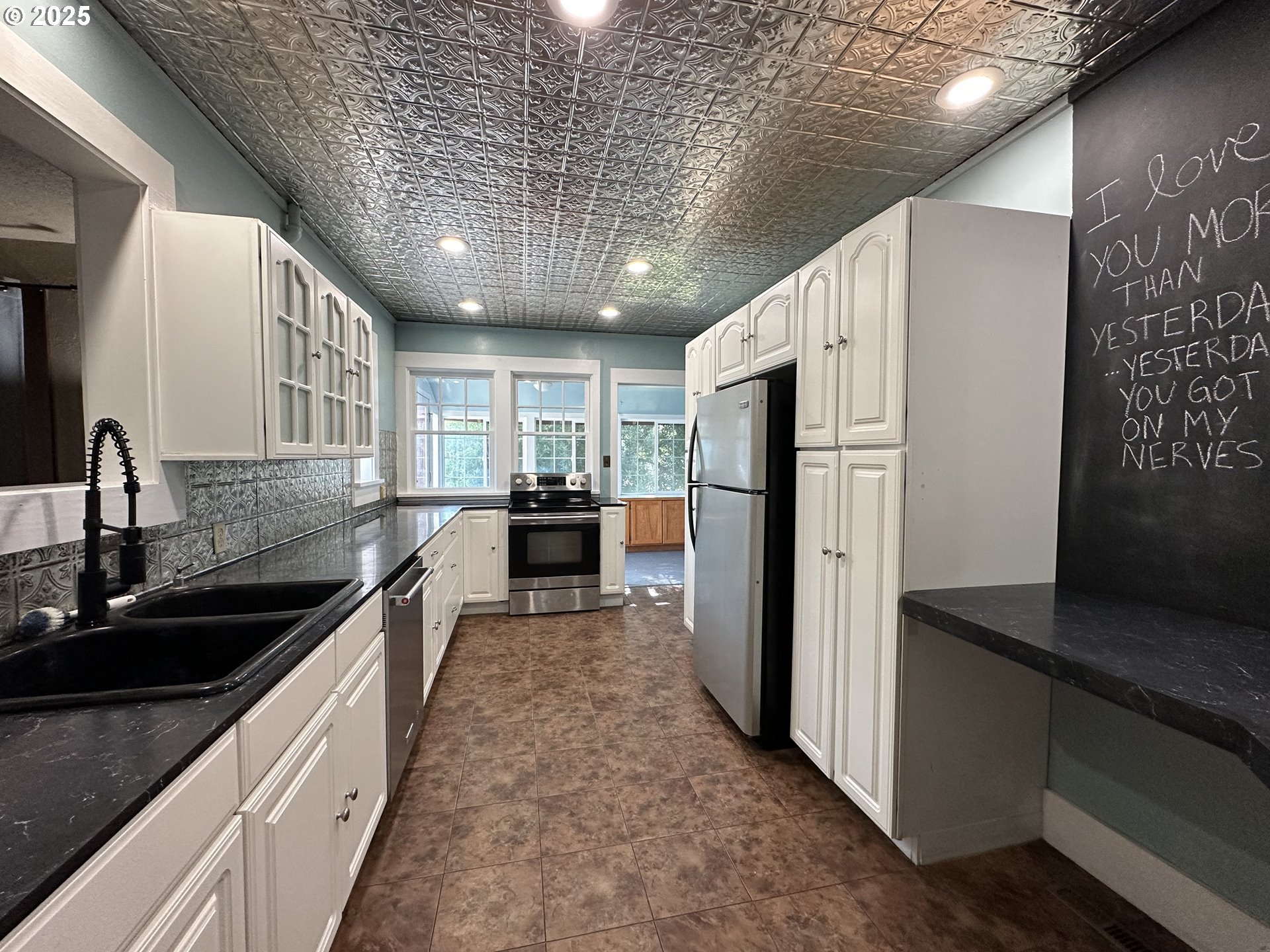 212 Northwest Bridge Street John Day, OR 97845 - Photo 11 of 48