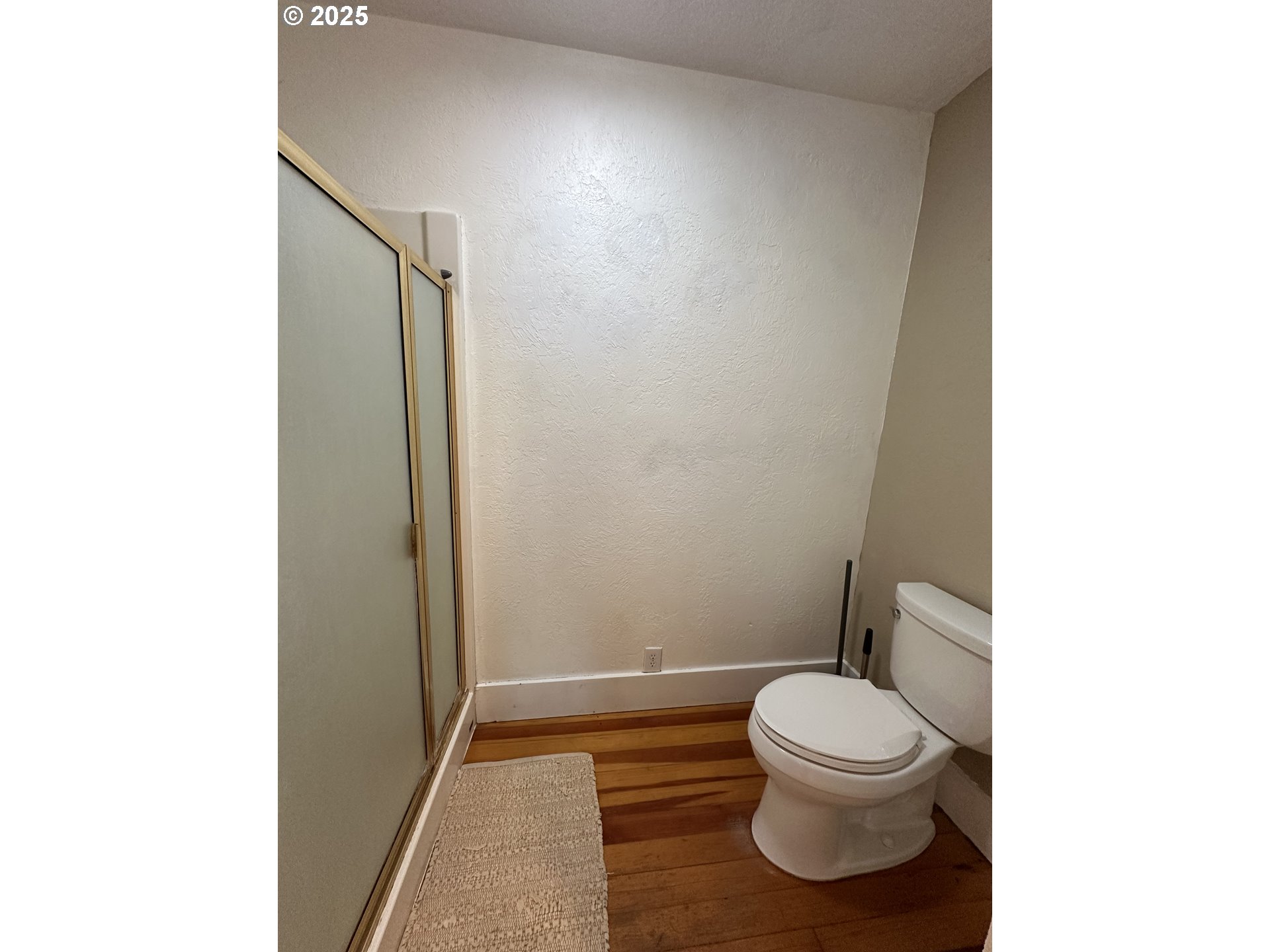 212 Northwest Bridge Street John Day, OR 97845 - Photo 20 of 48 Attached Bathroom #1