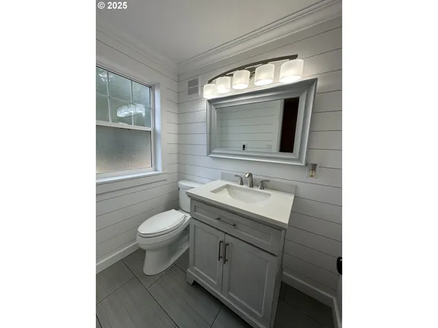 $379,000 | 212 Northwest Bridge Street, John Day, OR 97845