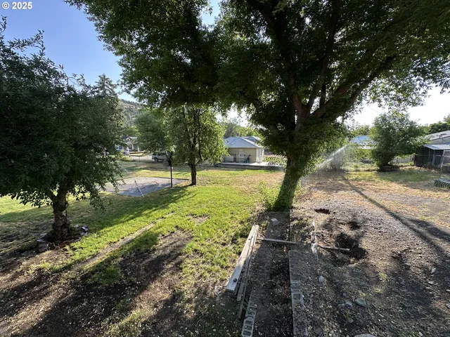 $379,000 | 212 Northwest Bridge Street, John Day, OR 97845