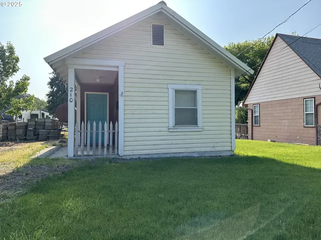 $379,000 | 212 Northwest Bridge Street, John Day, OR 97845