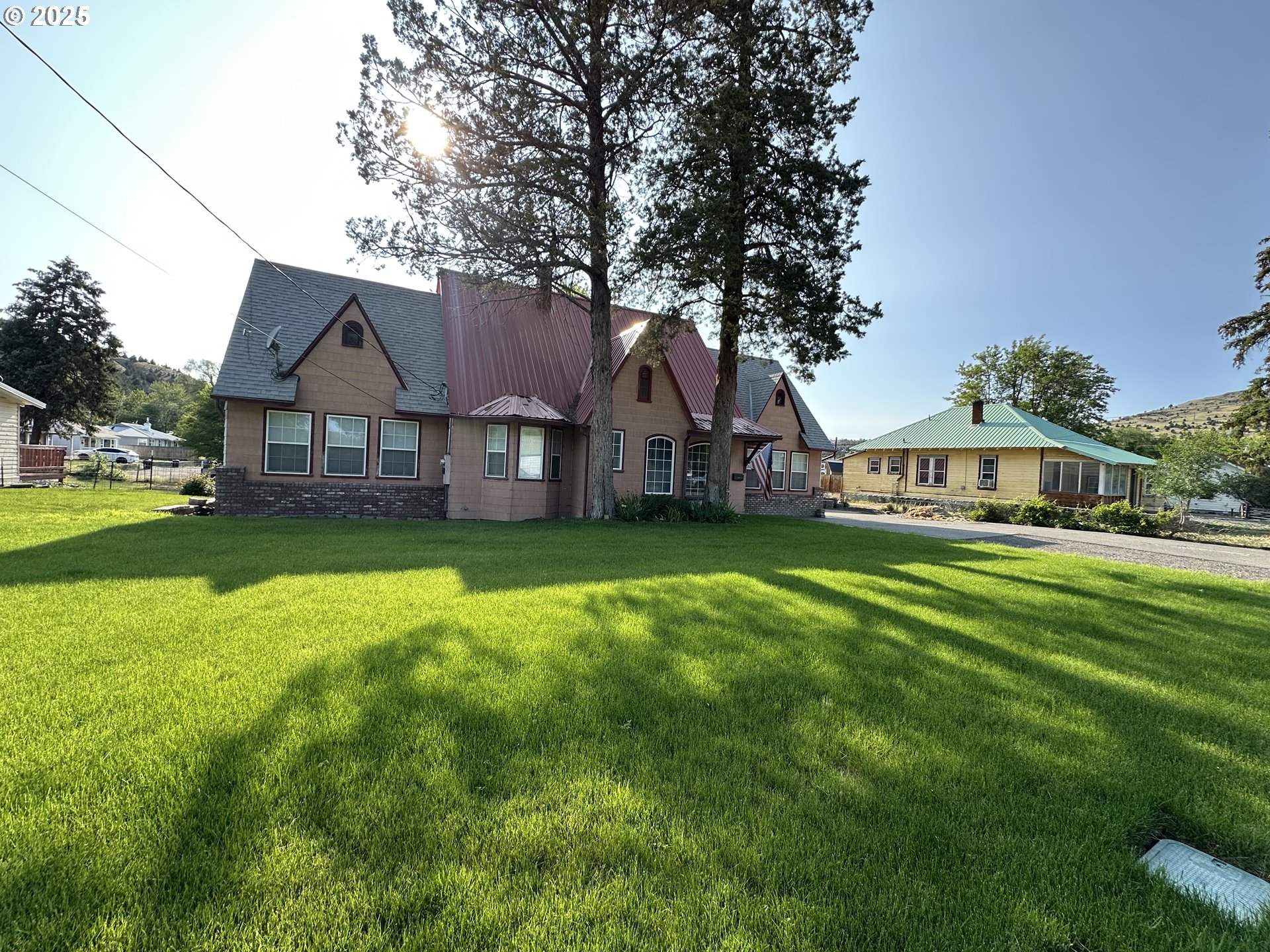 212 Northwest Bridge Street John Day, OR 97845 - Photo 4 of 48