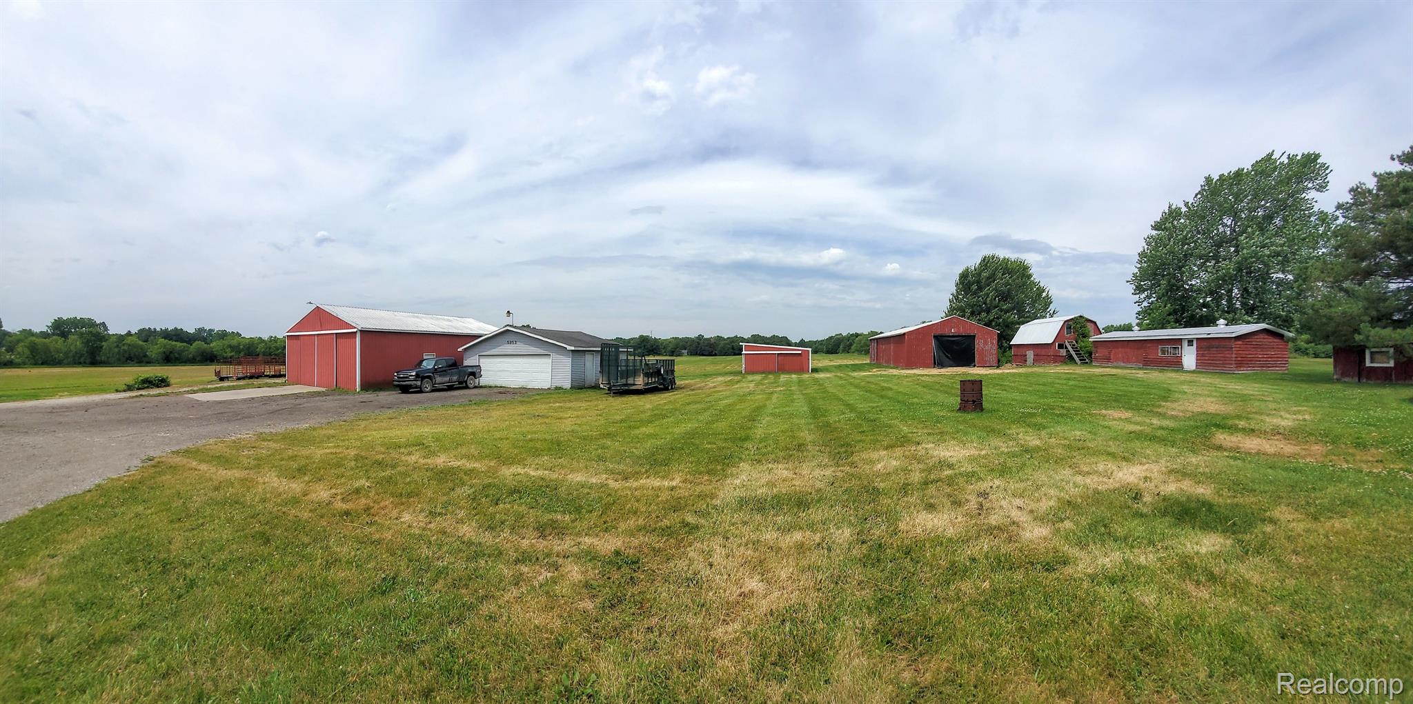 5253 North Henderson Road Davison, MI 48423 - Photo 4 of 51 6 outbuildings and a garage