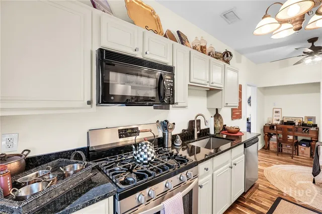 $364,999 | 17 East 37th Street, Unit 12, Savannah, GA 31401