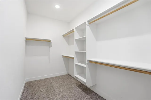 $382,990 | 20664 Barker Street, Spring Hill, KS 66083