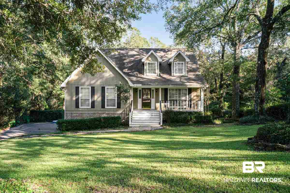 1920 Foxfire Road Mobile, AL 36618 - Photo 2 of 28