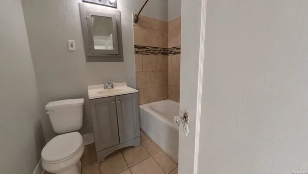 $950 | 538 Kayton Avenue, Unit 540, San Antonio, TX 78210