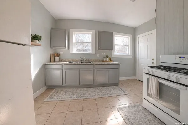 $950 | 538 Kayton Avenue, Unit 540, San Antonio, TX 78210