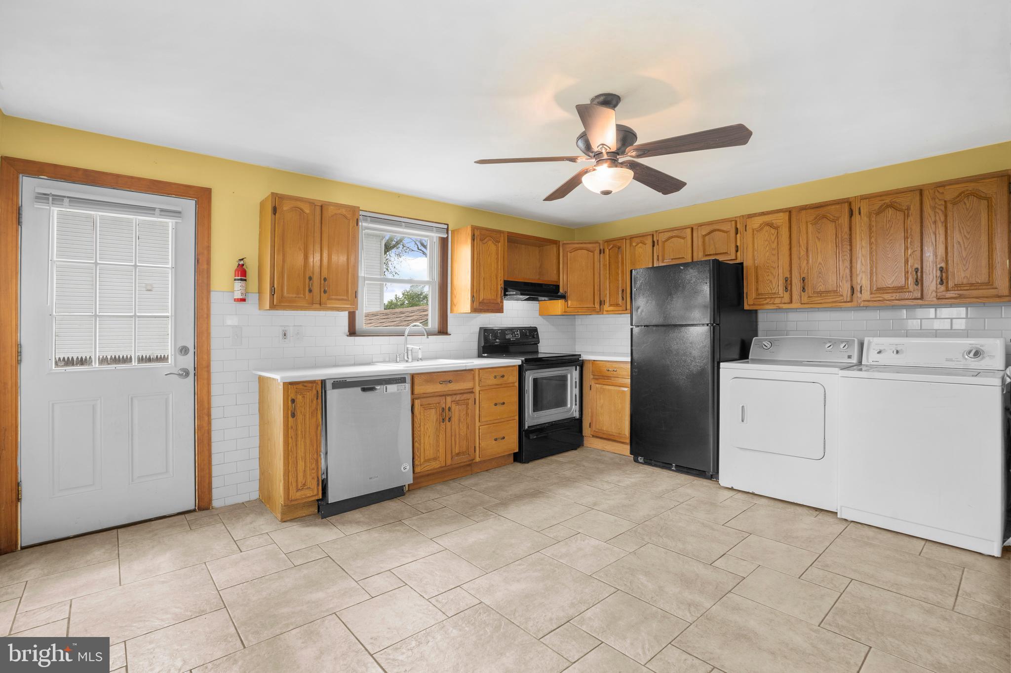 214 State Rd. Croydon, PA 19021 - Photo 11 of 33 Gallery Image 11