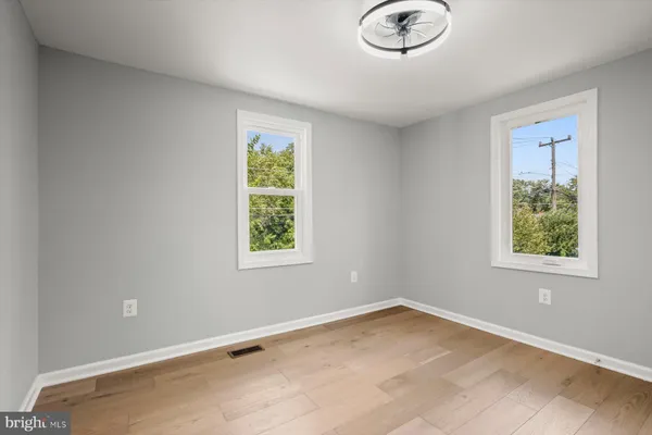 $5,200 | 2917 East Lee Avenue, Alexandria, VA 22306