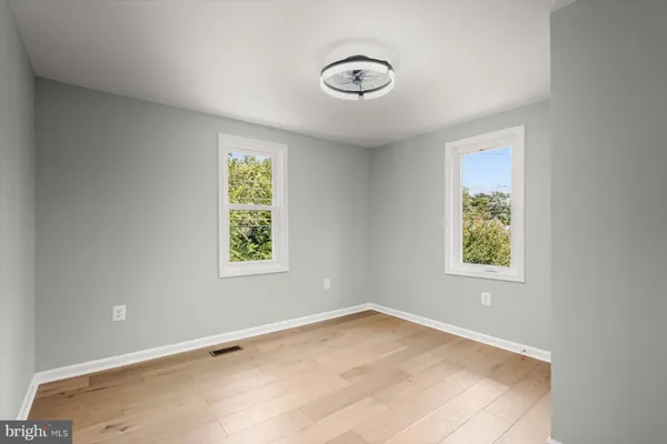 $5,200 | 2917 East Lee Avenue, Alexandria, VA 22306