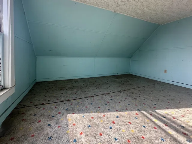 a view of utility room