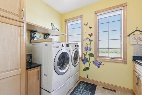 $925,000 | 23535 York Road, Hutchinson, MN 55350