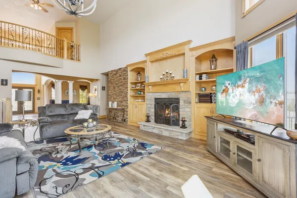 $925,000 | 23535 York Road, Hutchinson, MN 55350