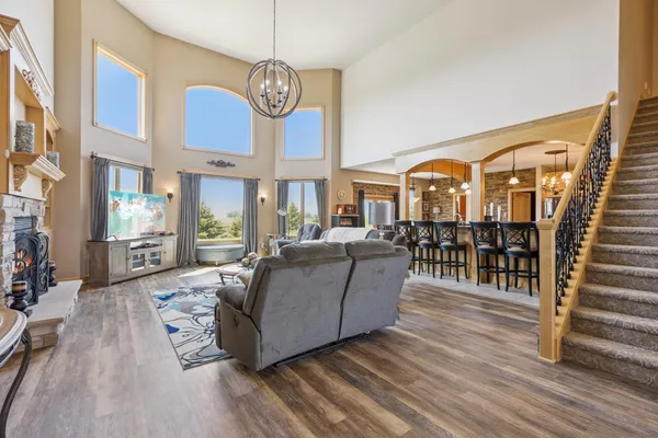 $925,000 | 23535 York Road, Hutchinson, MN 55350