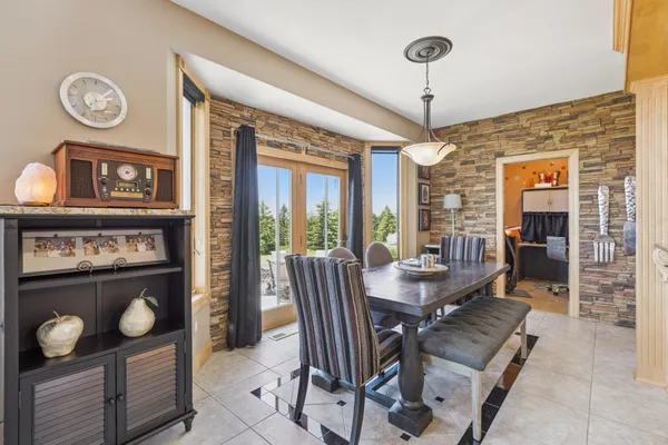 $925,000 | 23535 York Road, Hutchinson, MN 55350