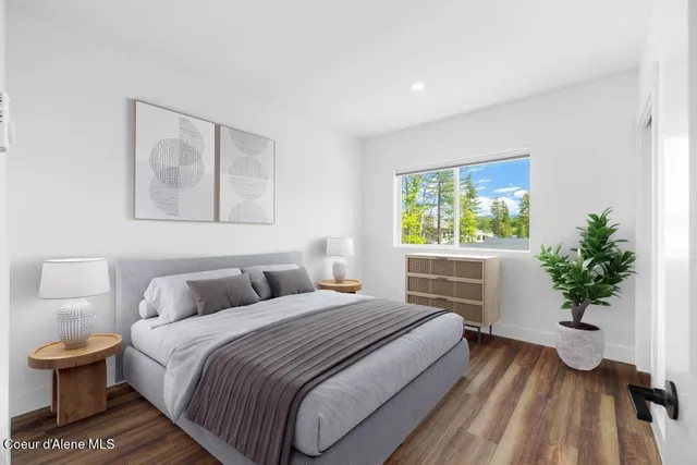 $299,500 | 50 Carnelian Avenue, Unit 102, Ponderay, ID 83852