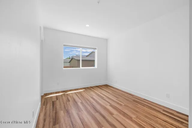 $299,500 | 50 Carnelian Avenue, Unit 102, Ponderay, ID 83852