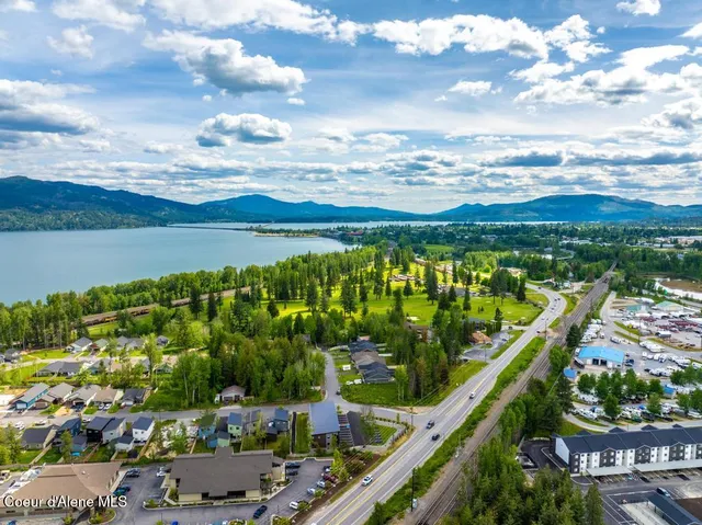 $299,500 | 50 Carnelian Avenue, Unit 102, Ponderay, ID 83852