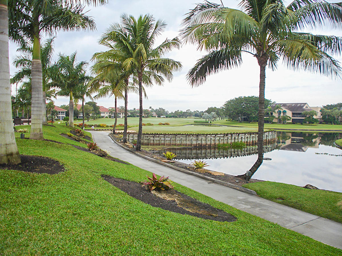 6312 Northwest 26th Terrace Boca Raton, FL 33496 - Photo 42 of 46 42 Eighteenth Hole View