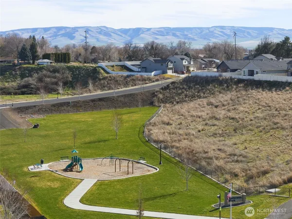 $515,000 | 1203 Southwest Julia Street, College Place, WA 99324