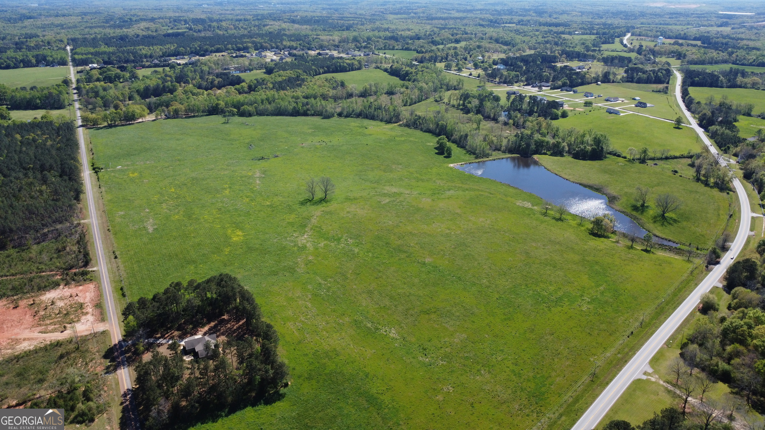 1993 Highway 16 Jackson, GA 30233 - Photo 5 of 11 a view of a city