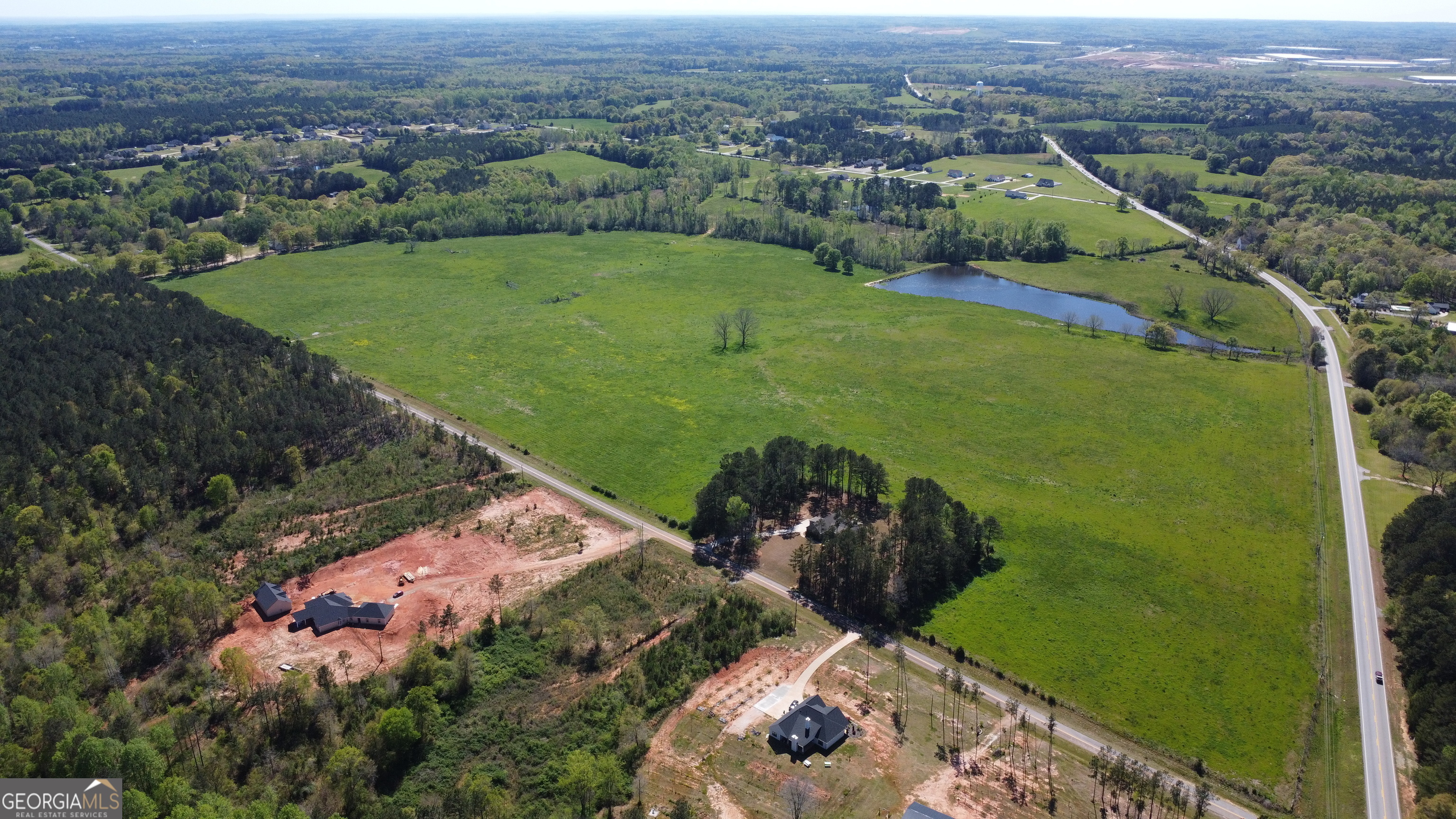 1993 Highway 16 Jackson, GA 30233 - Photo 6 of 11 a view of a city with an ocean