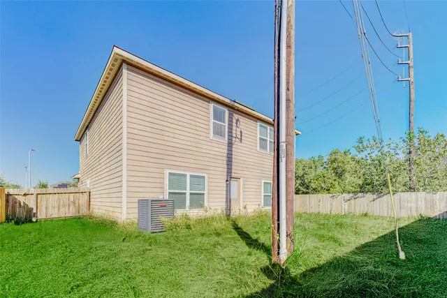 $235,000 | 2098 Saras Way, Brookshire, TX 77423