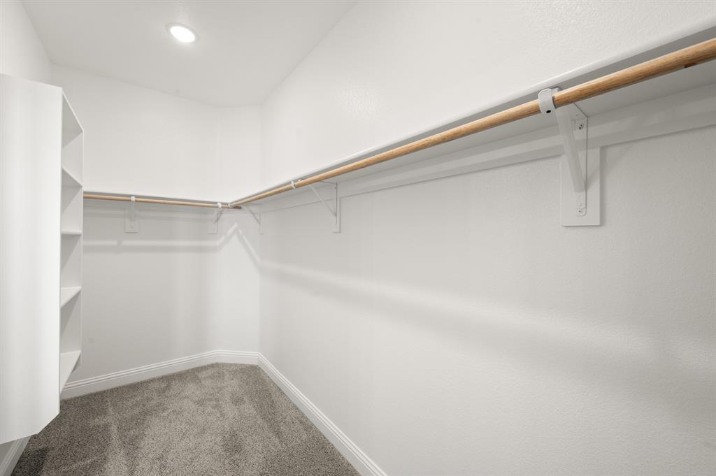 7016 Ranch View Place Springtown, TX 76082 - Photo 19 of 29 a view of a room