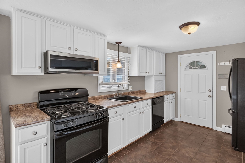 165 Swansom Road Swansea, MA 02777 - Photo 13 of 42 Gallery Image 13