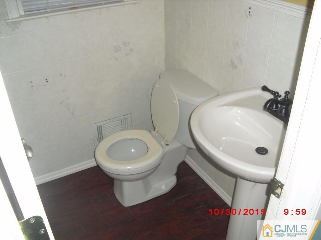 1304 Carlisle Road North Brunswick, NJ 08902 - Photo 5 of 15 Gallery Image 5