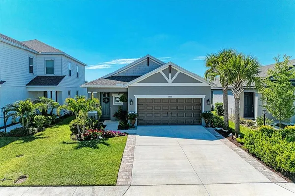 $699,900 | 4253 Pond Brk Court, Bradenton, FL 34211