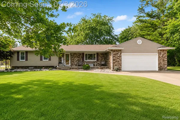 $319,900 | 6514 Luanne Drive, Flushing, MI 48433