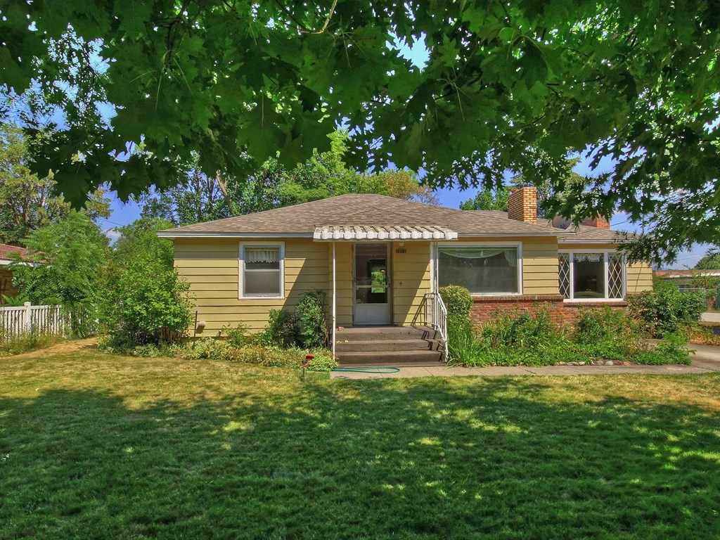 1012 North Locust Road Spokane, WA 99206 - Photo 1 of 20