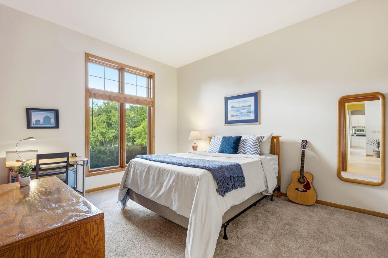W291S5279 Ridgefield Road Genesee, WI 53189 - Photo 22 of 41 2nd Bedroom