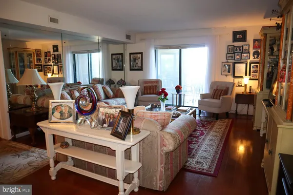 $325,000 | 10514 Valley Forge Circle, Unit 514, King of Prussia, PA 19406