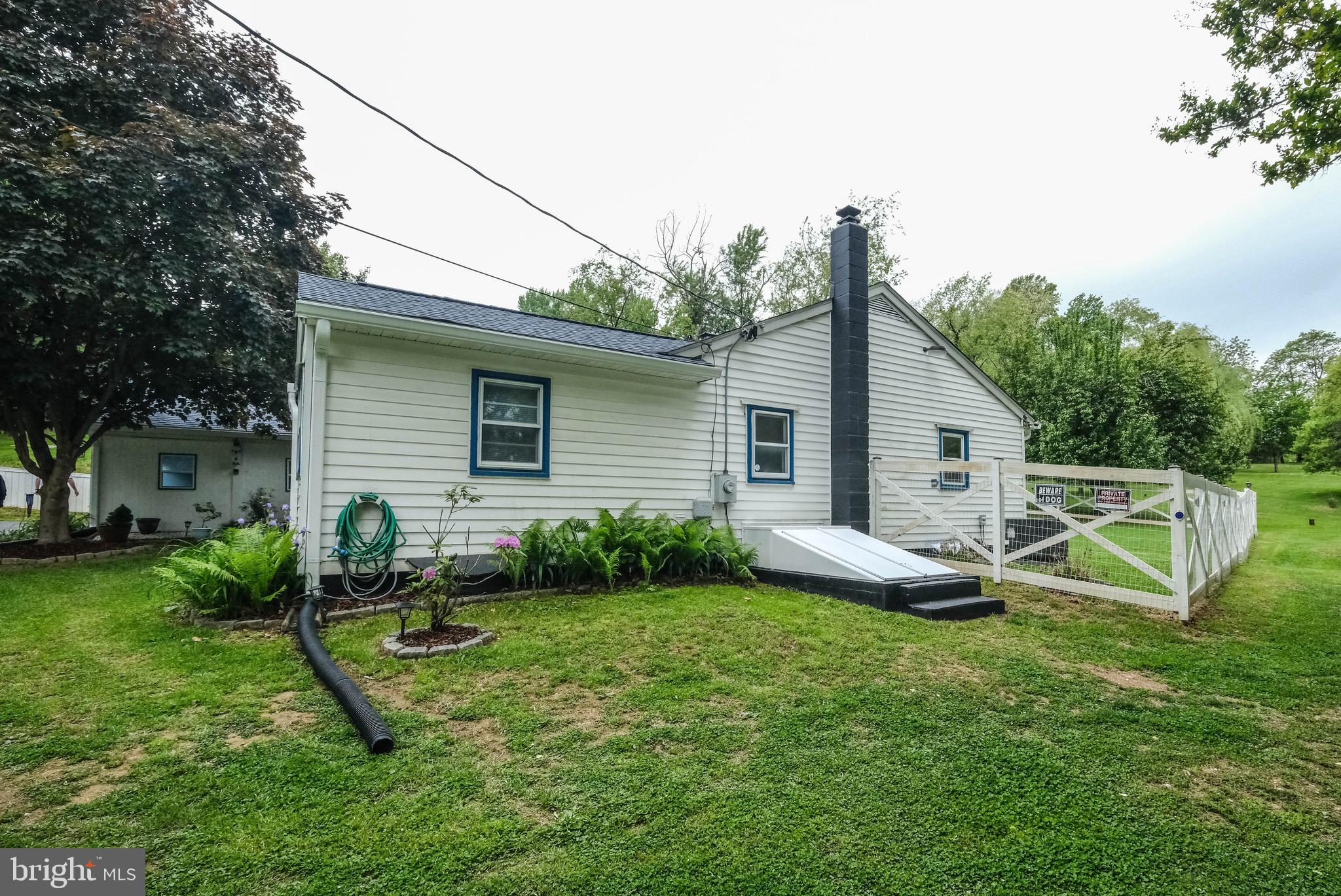 83 Hostler Road Harpers Ferry, WV 25425 - Photo 11 of 49 right side of house