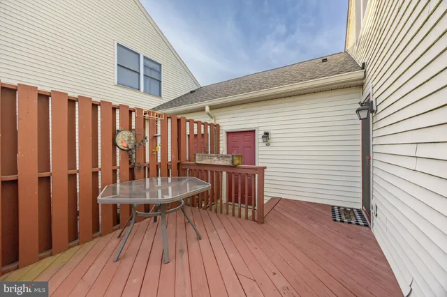 $335,000 | 319 Surrey Place, Macungie, PA 18062