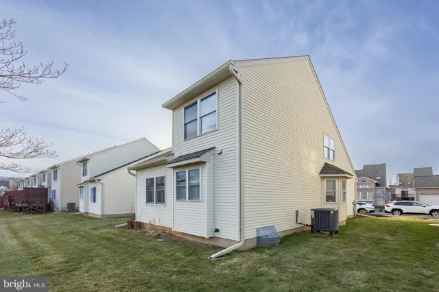 $335,000 | 319 Surrey Place, Macungie, PA 18062